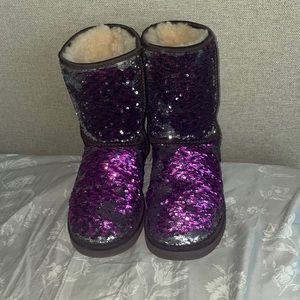 Color changing sequin Uggs. Size 8. GUC
